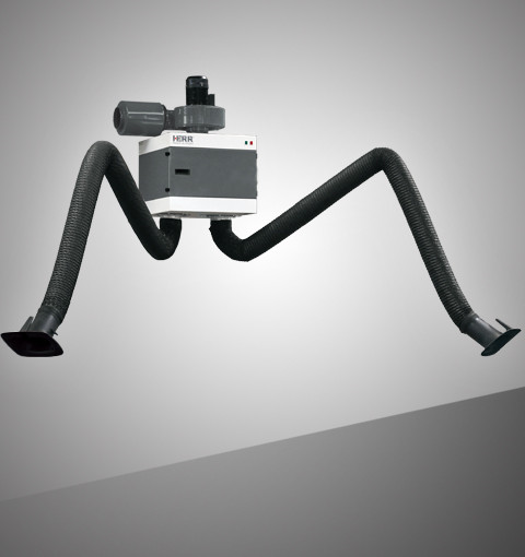 Arbeitstische mit integriertem Anschluss für Filteranlage